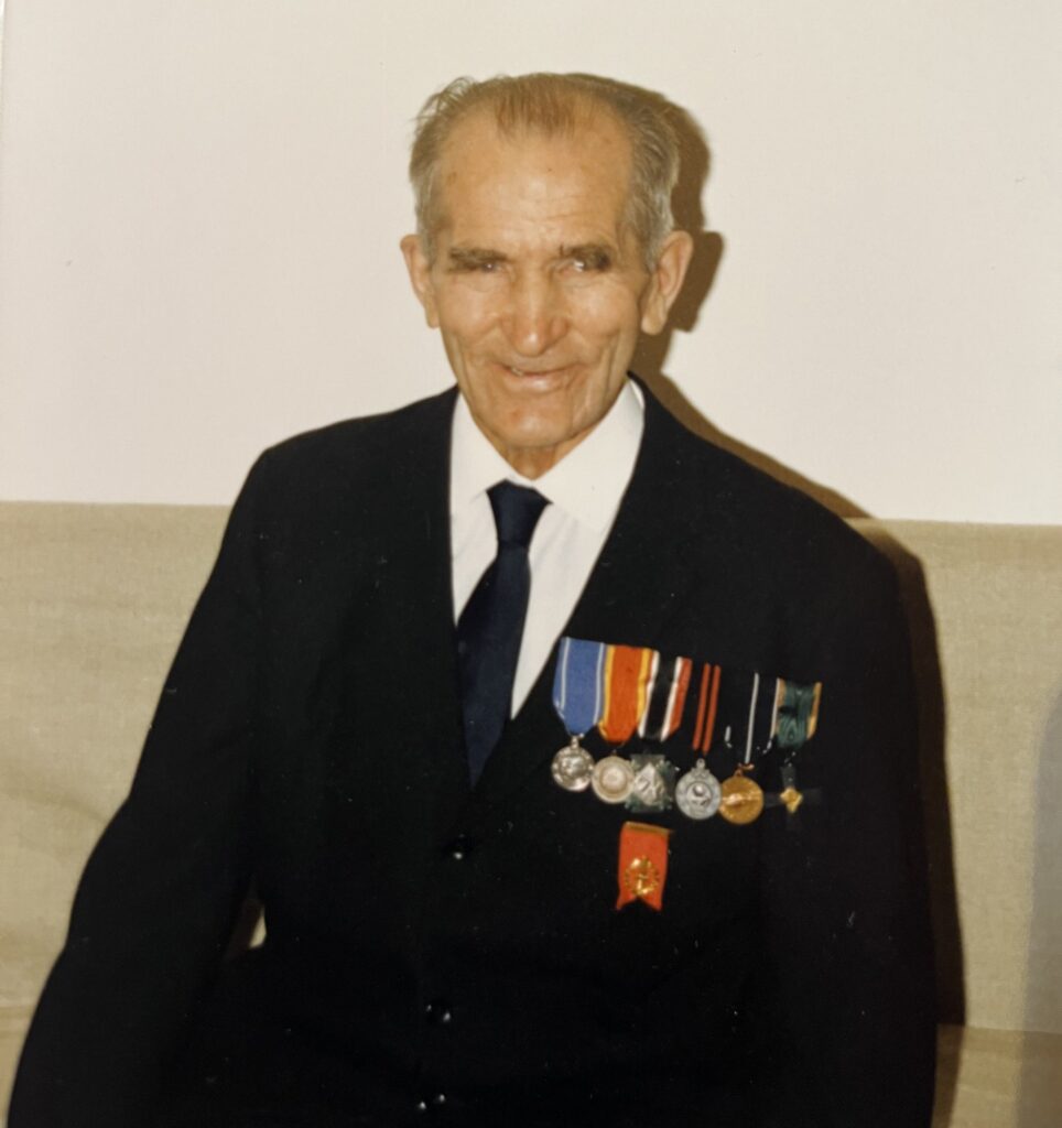 Entinen sotavanki Eino Repo, ansiomerkit